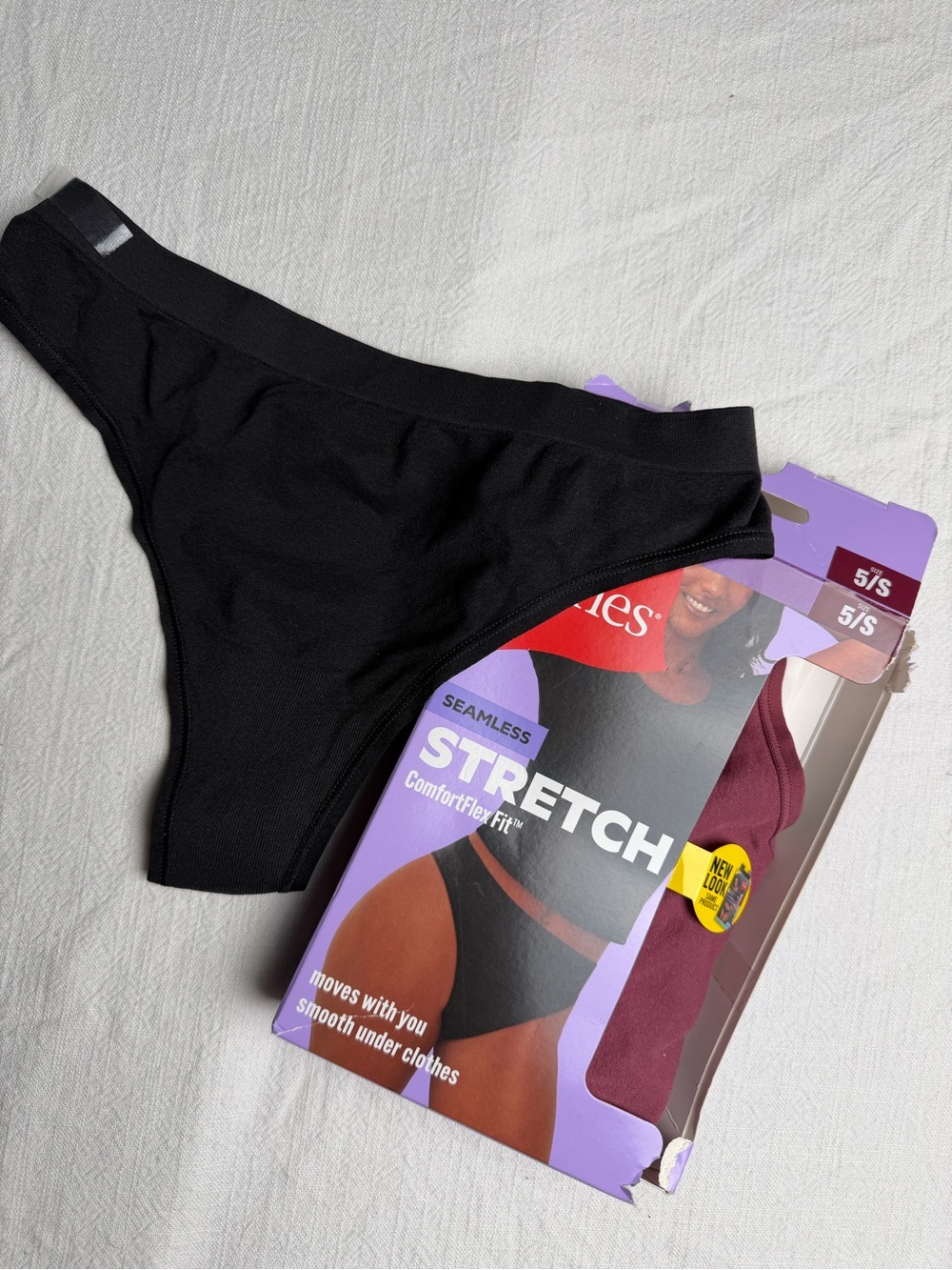 Hanes 4 pices thongs different color stretch